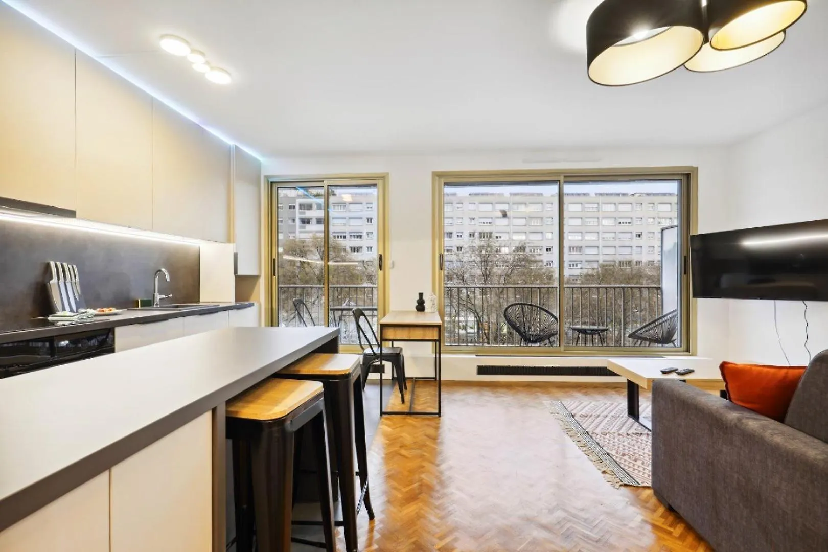 Bluestay 815 - Appartement Terrasse A Belleville باريس 0*,  فرنسا